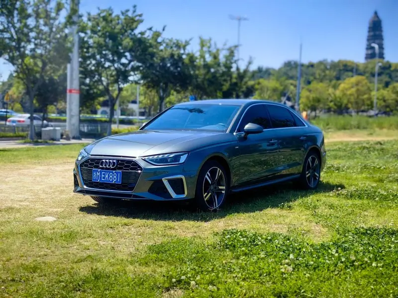 Audi A4L 40 TFSI Luxury Version, 2020 — фото 1