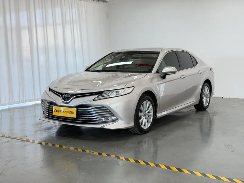 Toyota Camry, 2019