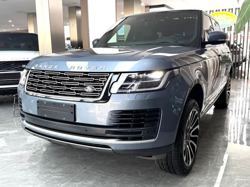 Land Rover Range Rover 3.0 L6 Extended Classic Edition, 2021 — фото 1