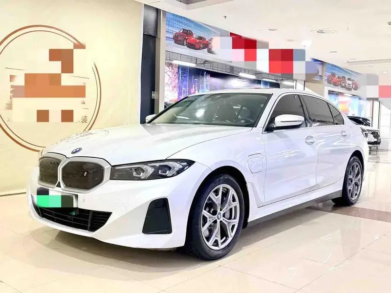 BMW i3, 2023