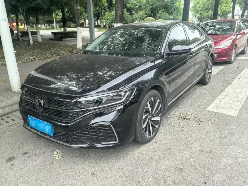 Volkswagen Passat, 2023