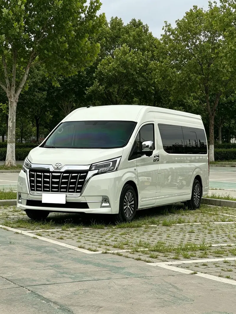 Toyota Hiace, 2024