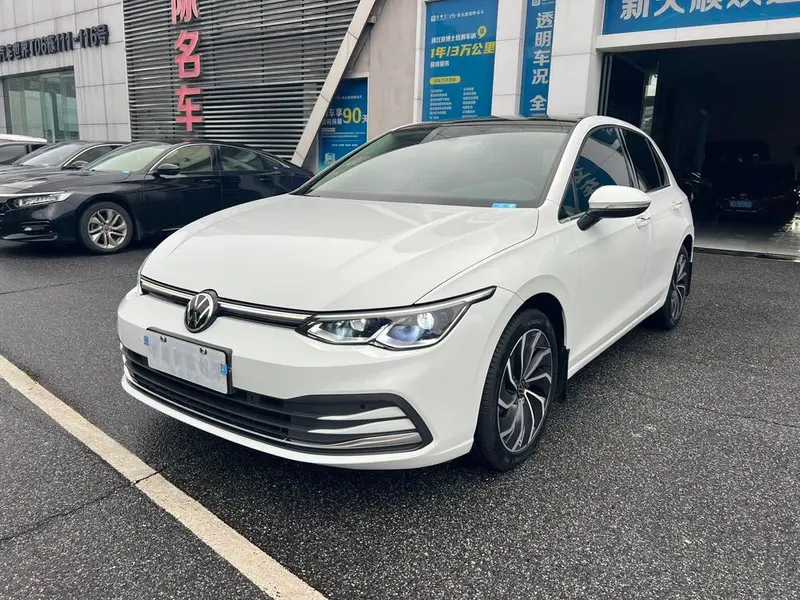 Volkswagen Golf, 2021