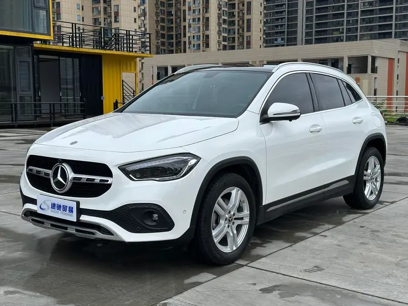 Mercedes-Benz GLA GLA 180, 2020 — фото 1