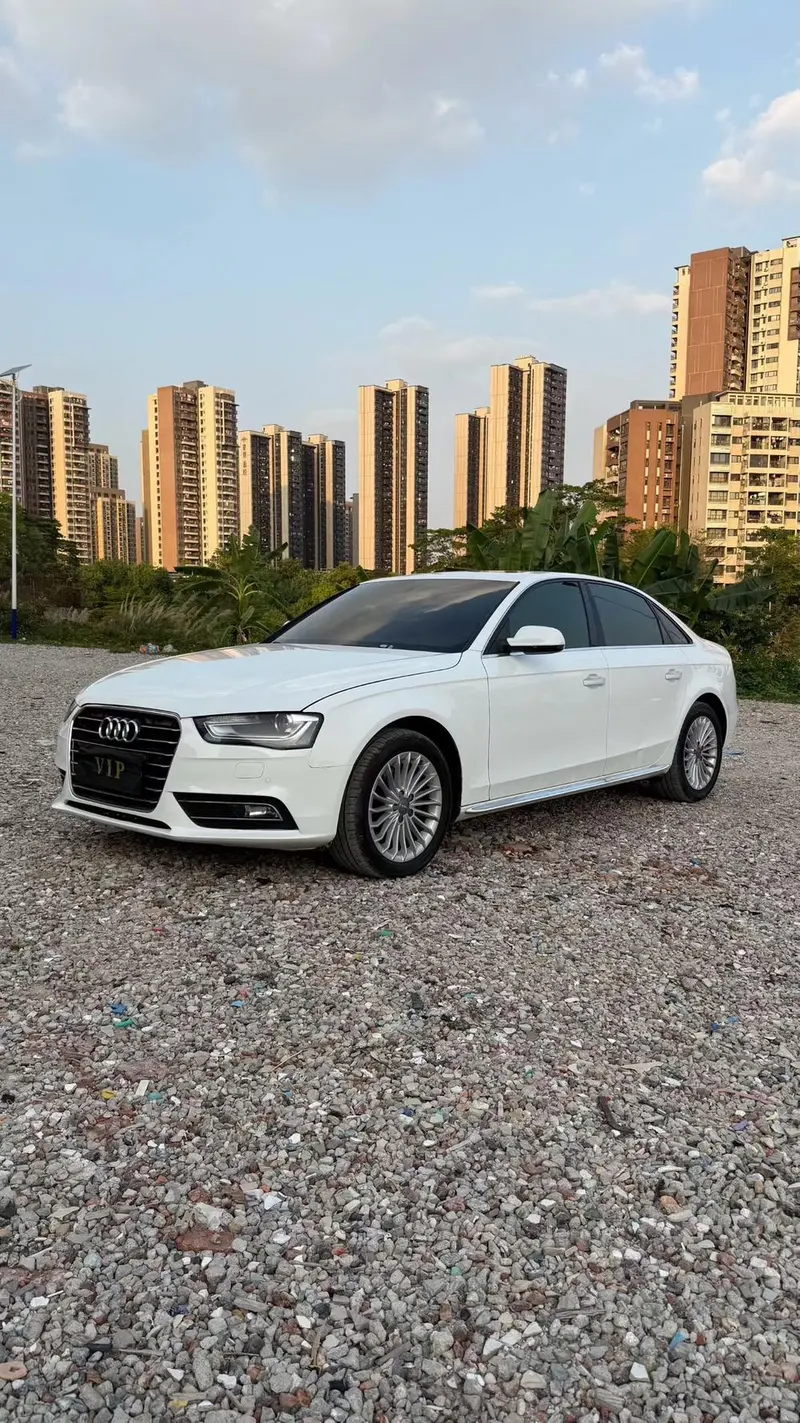 Audi A4L 35 TFSI Auto Standard Version, 2015 — фото 1