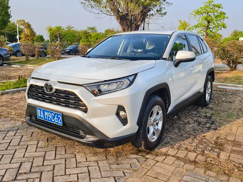 Toyota RAV4 2.0L CVT 2WD Edition, 2021 — фото 1