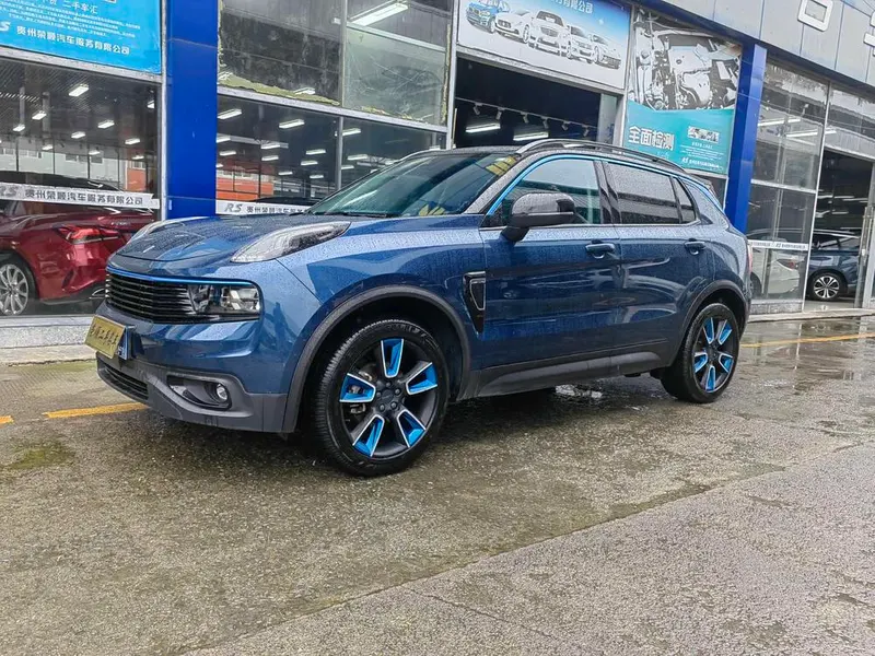 Lynk & Co 01 2.0T 2WD Pro Edition, 2017 — фото 1