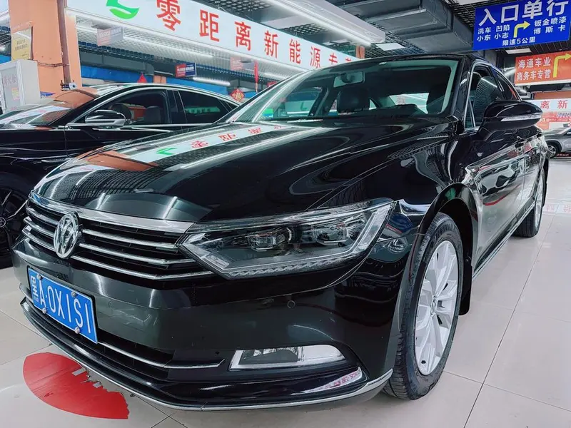 Volkswagen Magotan 330TSI DSG Leading Version CN6, 2019 — фото 1