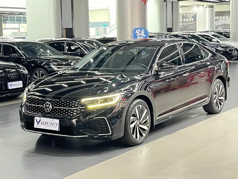 Volkswagen Passat, 2022