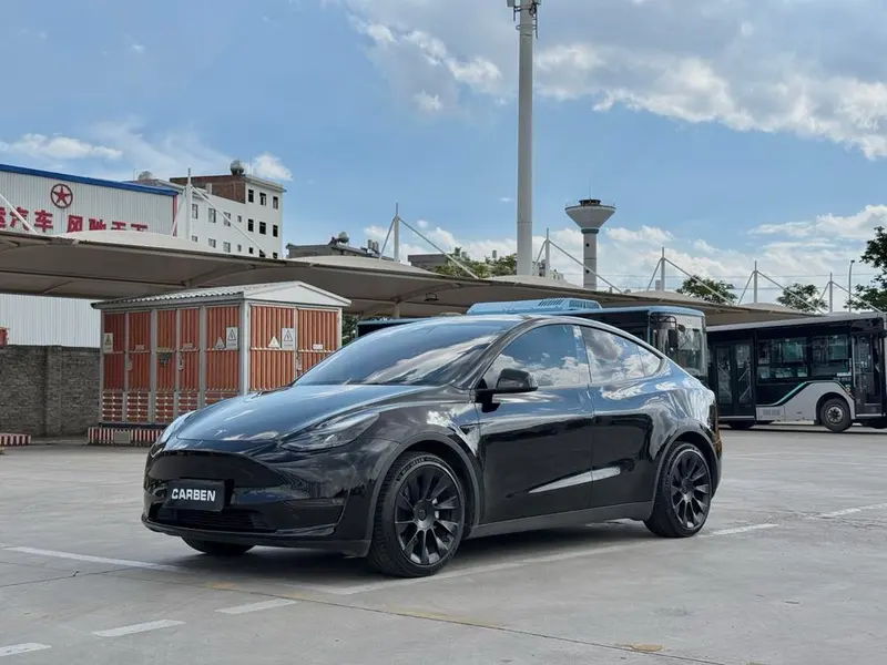 Tesla Model Y, 2021