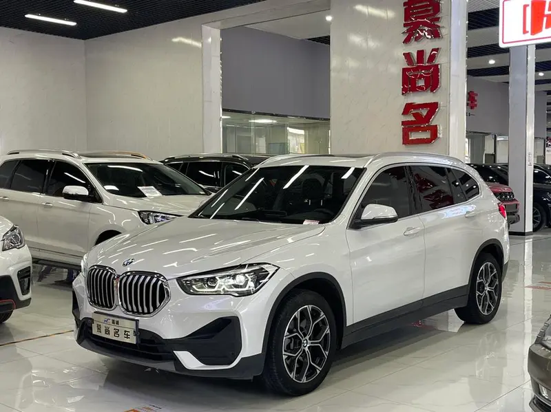 BMW X1 sDrive25Li Leading Version, 2022 — фото 1