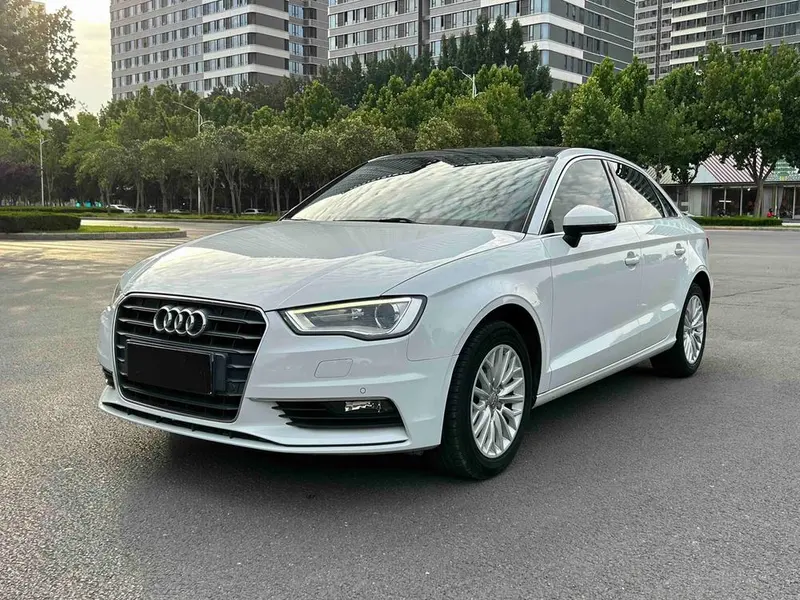 Audi A3 Limousine 35 TFSI Version, 2016 — фото 1