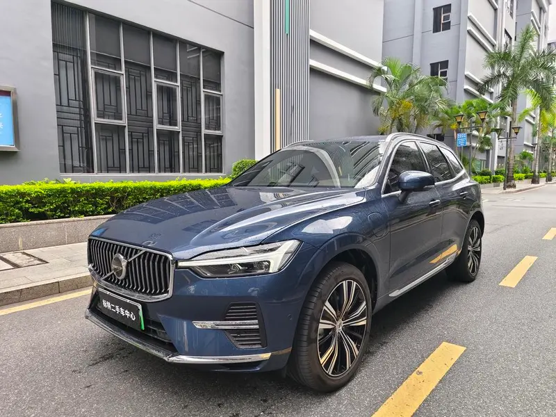 Volvo XC60 PHEV, 2023