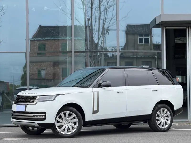 Land Rover Range Rover 3.0 L6 400PS 7-Seater Extended Edition, 2023 — фото 1