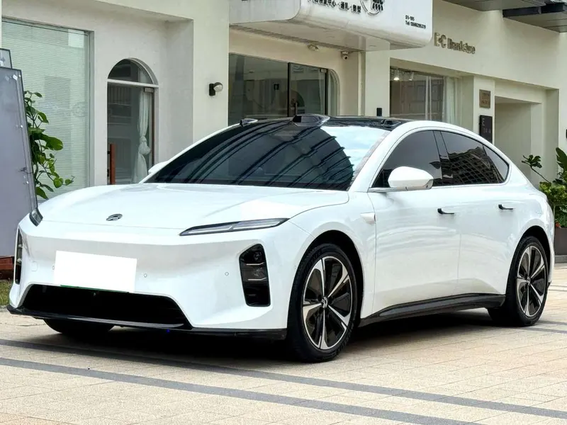 NIO ET5, 2025