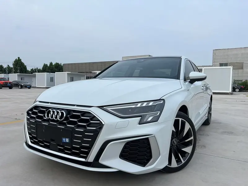 Audi A3 Facelift A3L Limousine 35 TFSI Fashion Sport Version, 2023 — фото 1