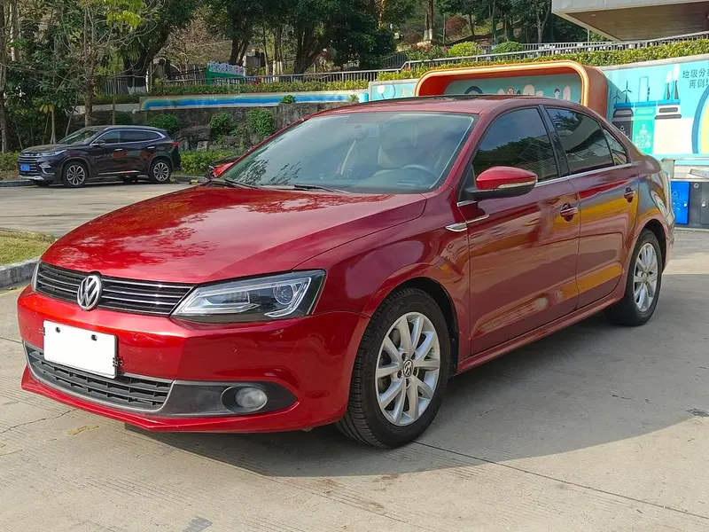Volkswagen Sagitar, 2012