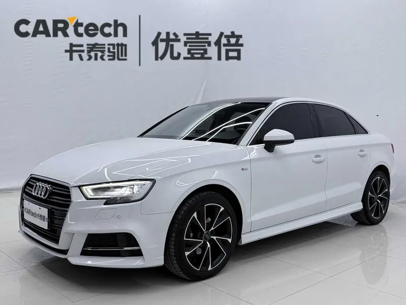 Audi A3 Limousine 35 TFSI Fashion Version CN5, 2019 — фото 1