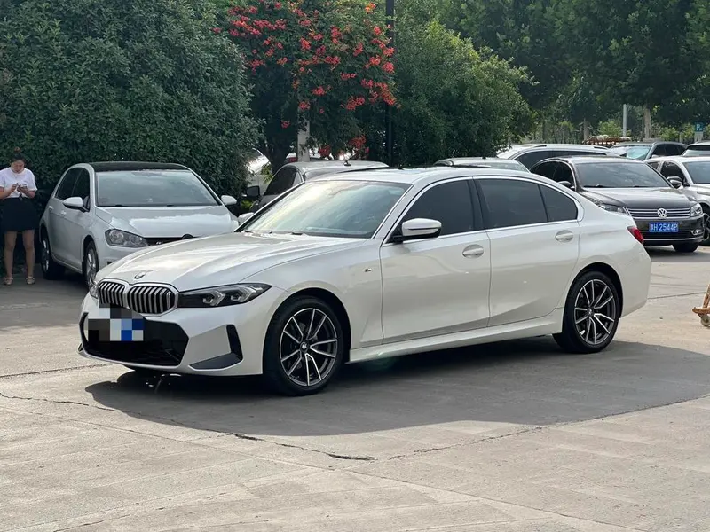 BMW 3-Series, 2023