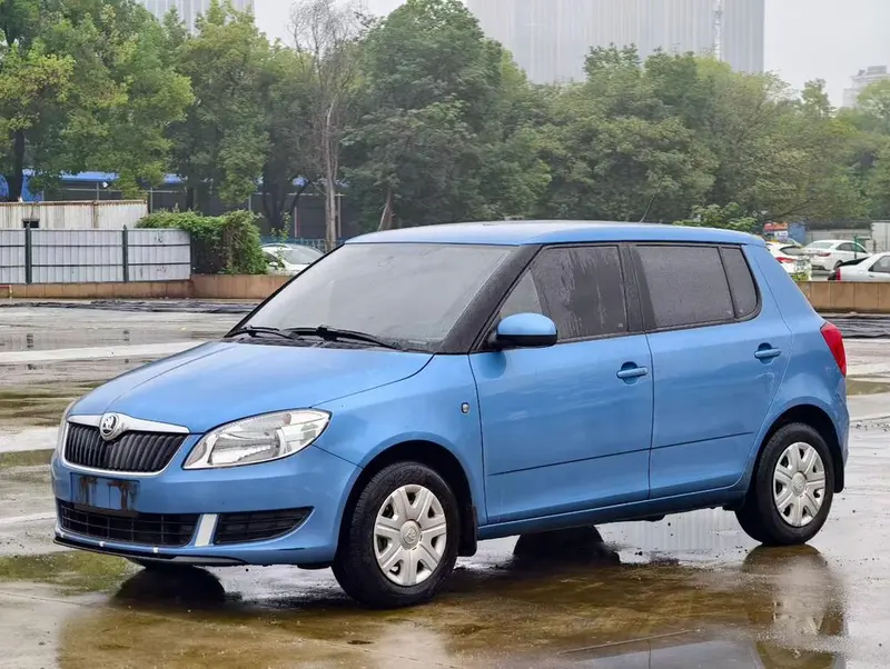 Skoda Fabia 1.4L Auto Elite Edition, 2014 — фото 1