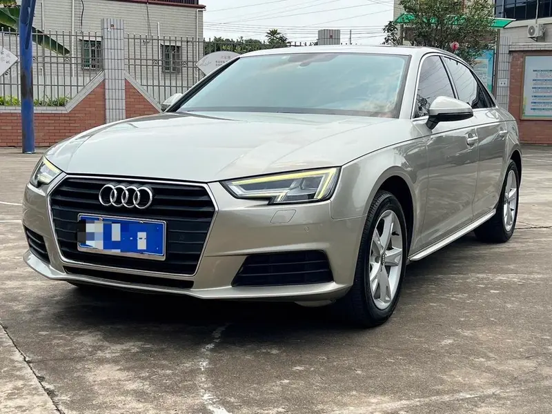 Audi A4L 40 TFSI Fashion Version, 2017 — фото 1