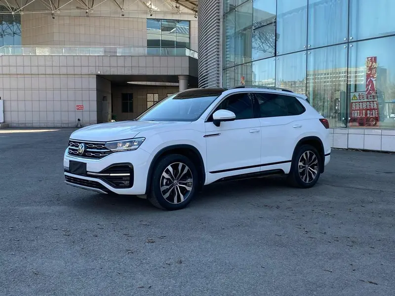 Volkswagen Tayron 380TSI 4WD R-Line Smart Connected Edition, 2022 — фото 1