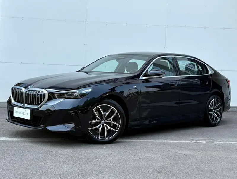 BMW i5, 2025