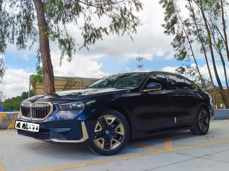 BMW 5-Series, 2024