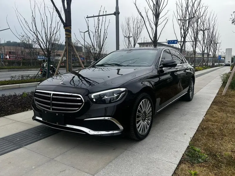 Mercedes-Benz E-Class E 300 L Luxury Version, 2022 — фото 1