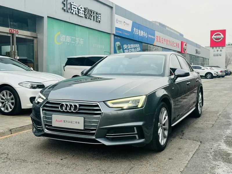 Audi A4L 30 Version 40 TFSI Fashion Version, 2018 — фото 1