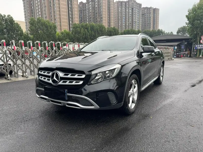 Mercedes-Benz GLA GLA 200 Fashion Version, 2017 — фото 1