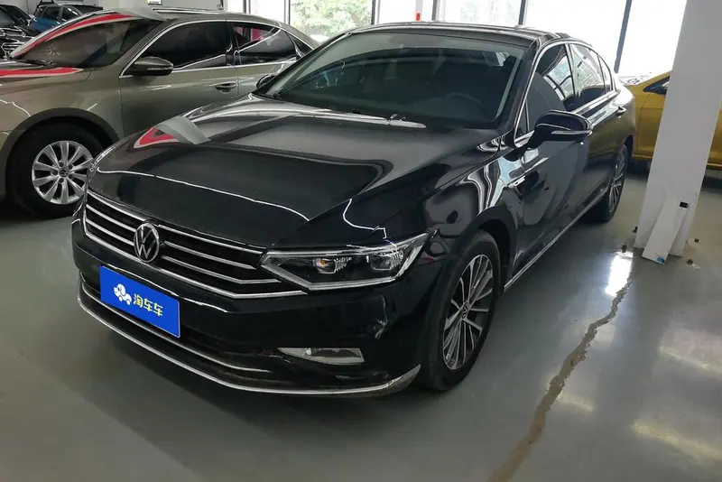 Volkswagen Magotan 330TSI DSG Luxury Version, 2020 — фото 1