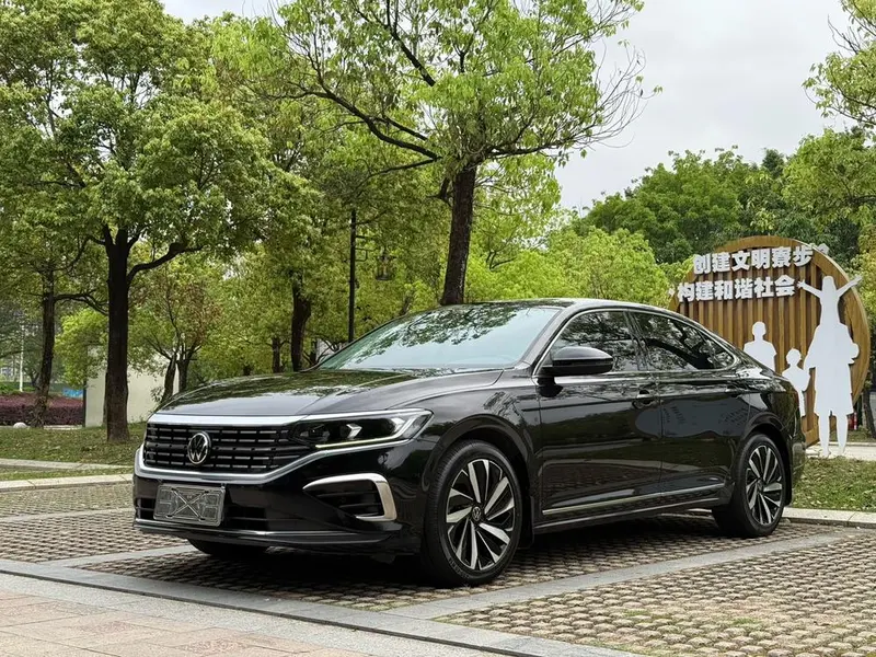 Volkswagen Passat, 2022