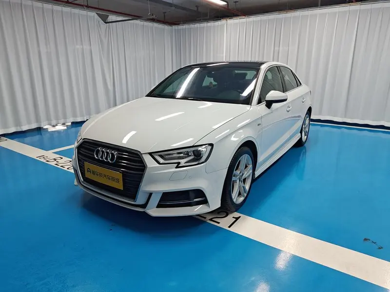 Audi A3 30 Version Limousine 35 TFSI Fashion Version, 2018 — фото 1