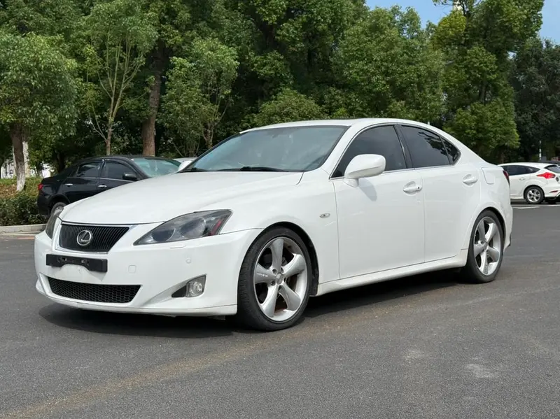 Lexus IS, 2008