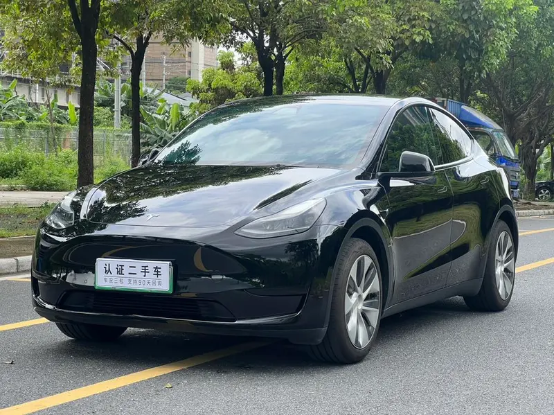 Tesla Model Y, 2022