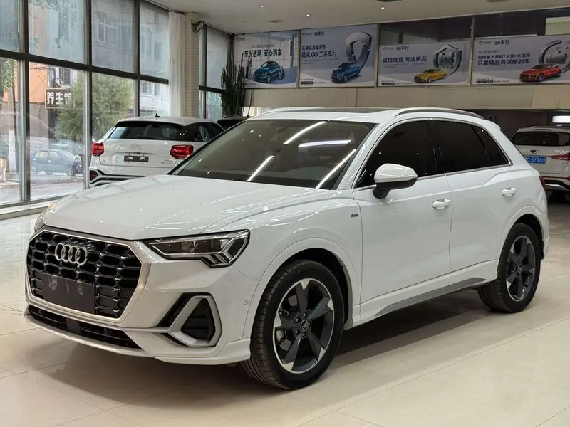 Audi Q3 35 TFSI Fashion Version, 2023 — фото 1