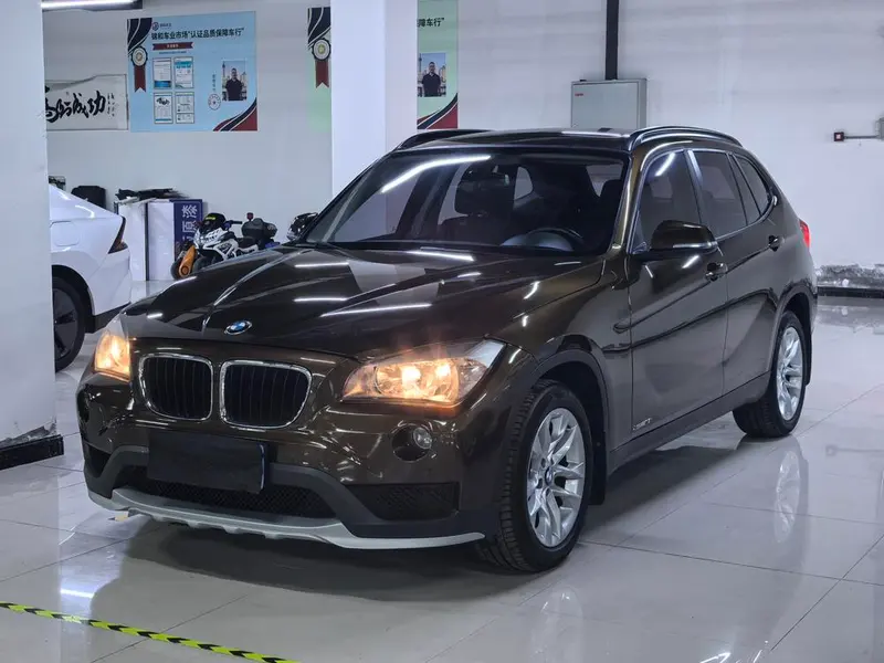 BMW X1 sDrive18i Fashion Version, 2014 — фото 1