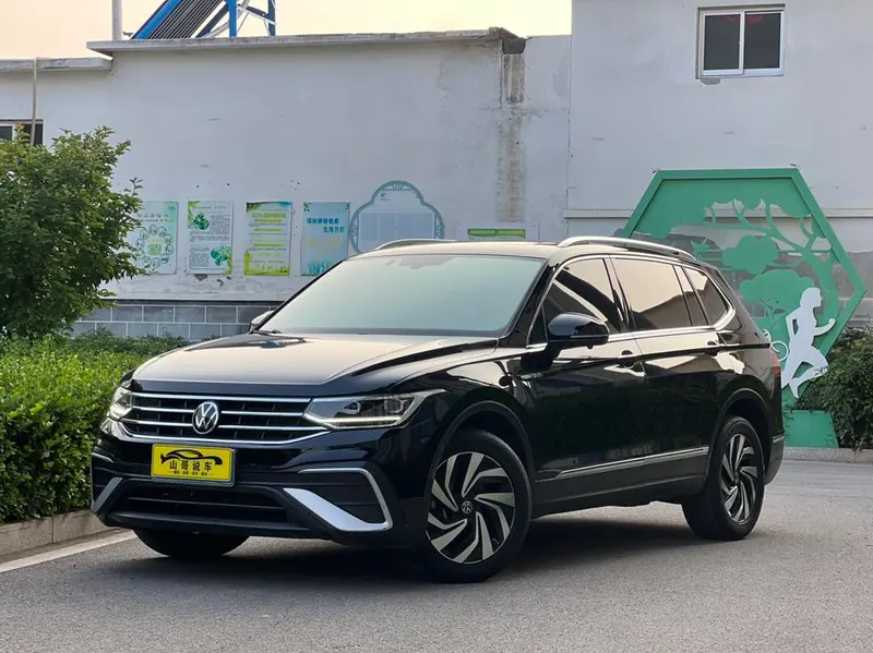 Volkswagen Tiguan L 330TSI Auto 2WD Smart Edition, 2021 — фото 1
