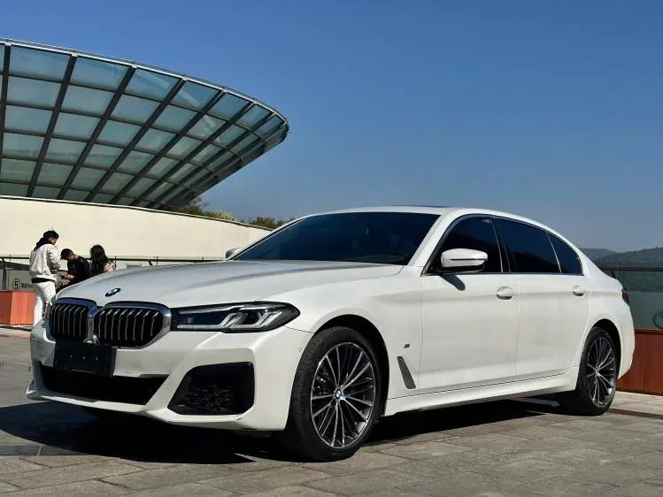 BMW 5-Series, 2021