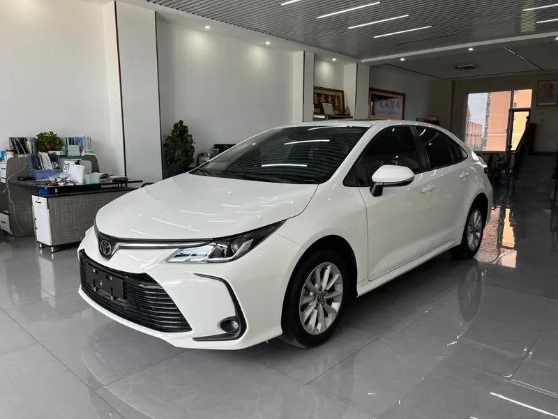 Toyota Corolla 1.2T S-CVT Elite PLUS Edition, 2021 — фото 1