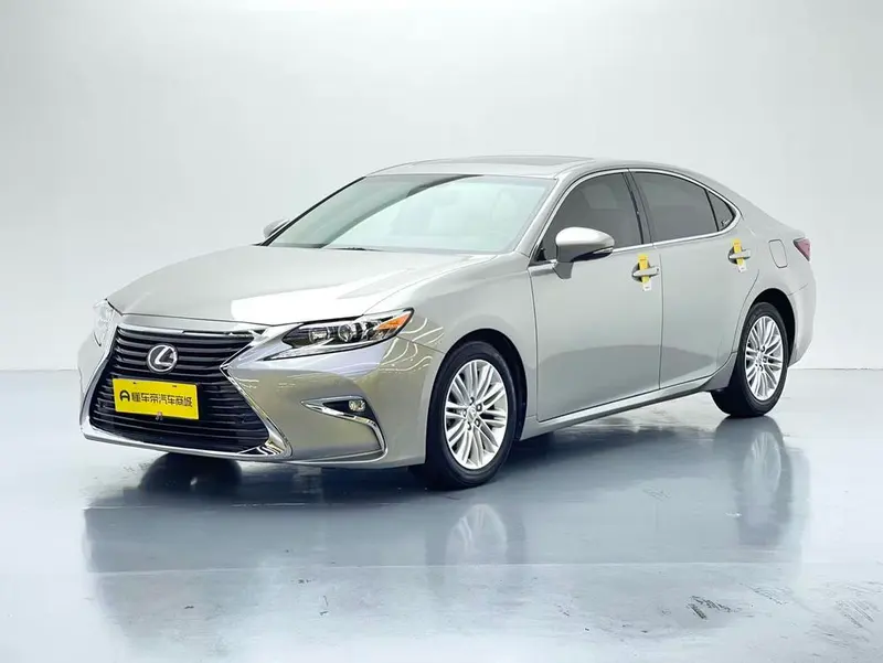 Lexus ES 200 Comfort Edition, 2015 — фото 1