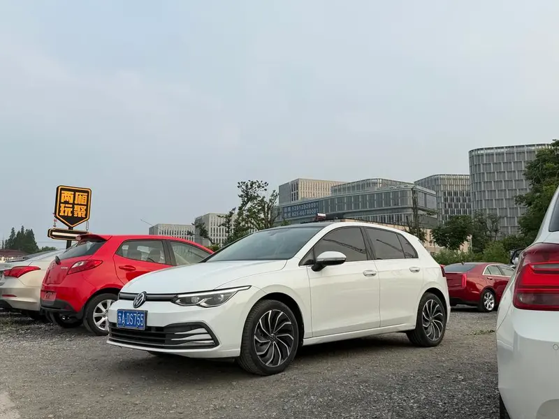 Volkswagen Golf, 2021