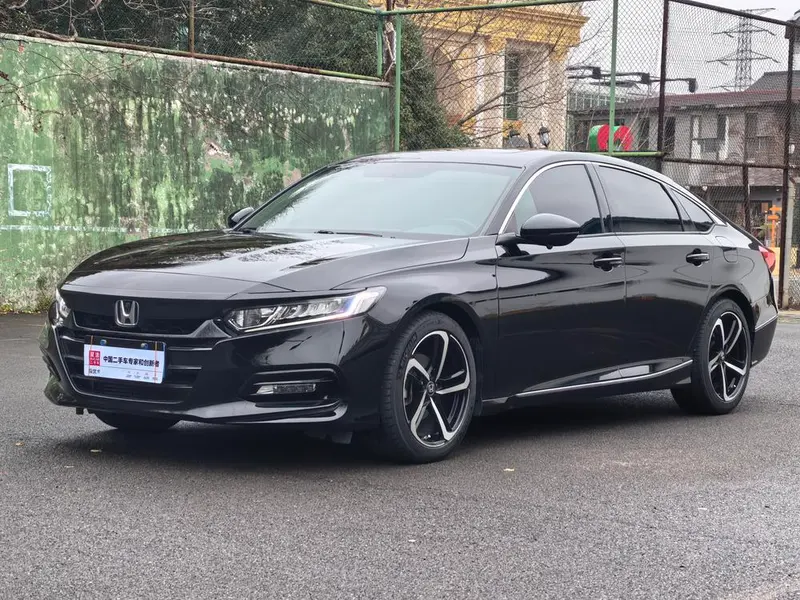 Honda Accord 260TURBO Elite Edition CN6, 2018 — фото 1