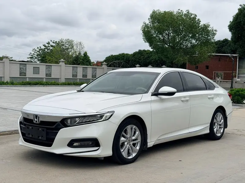 Honda Accord 260TURBO Elite Edition CN5, 2018 — фото 1