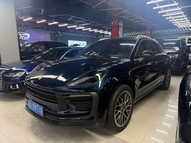 Porsche Macan, 2014