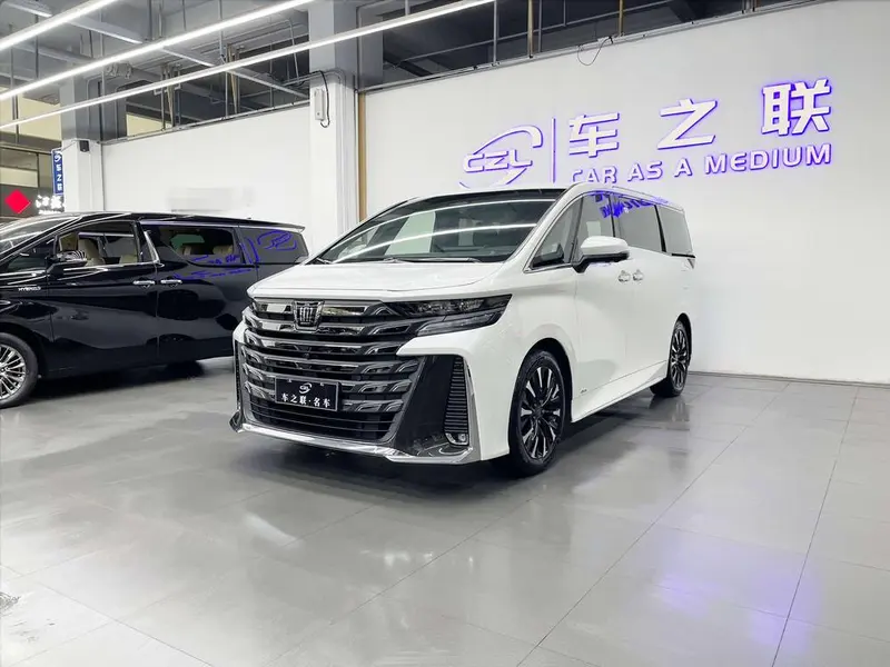 Toyota Vellfire, 2024