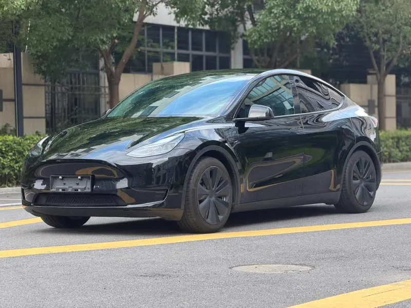 Tesla Model Y, 2022