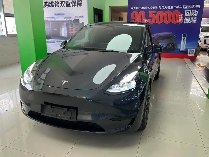 Tesla Model Y, 2024