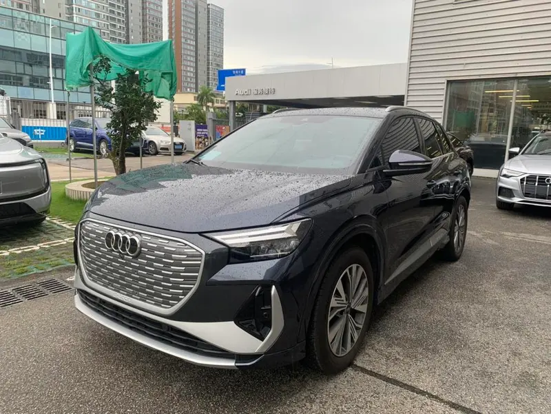 Audi Q4 e-tron, 2024